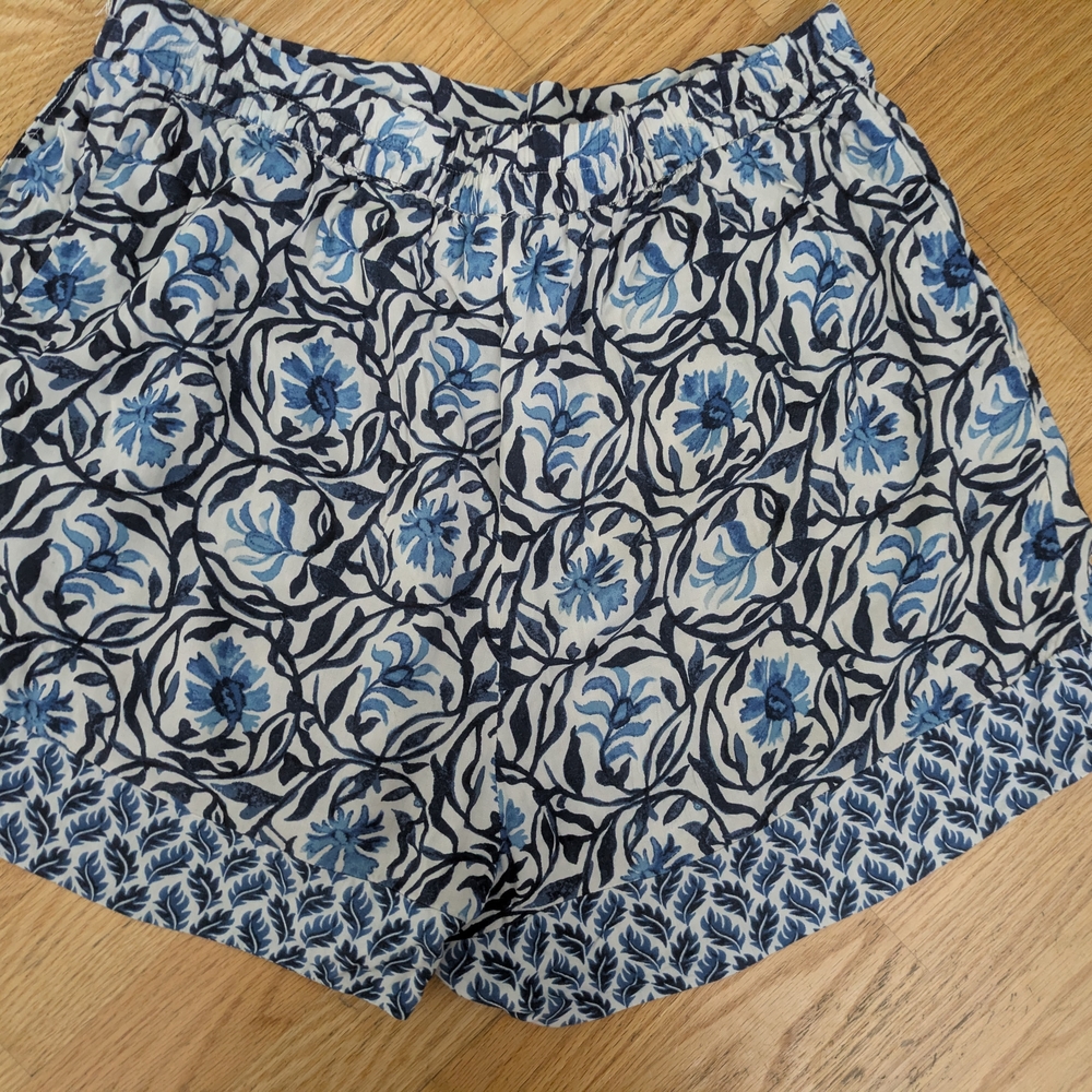 Zara Blue and White Patterned Athletic Shorts